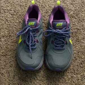 Nike wild trail running shoes